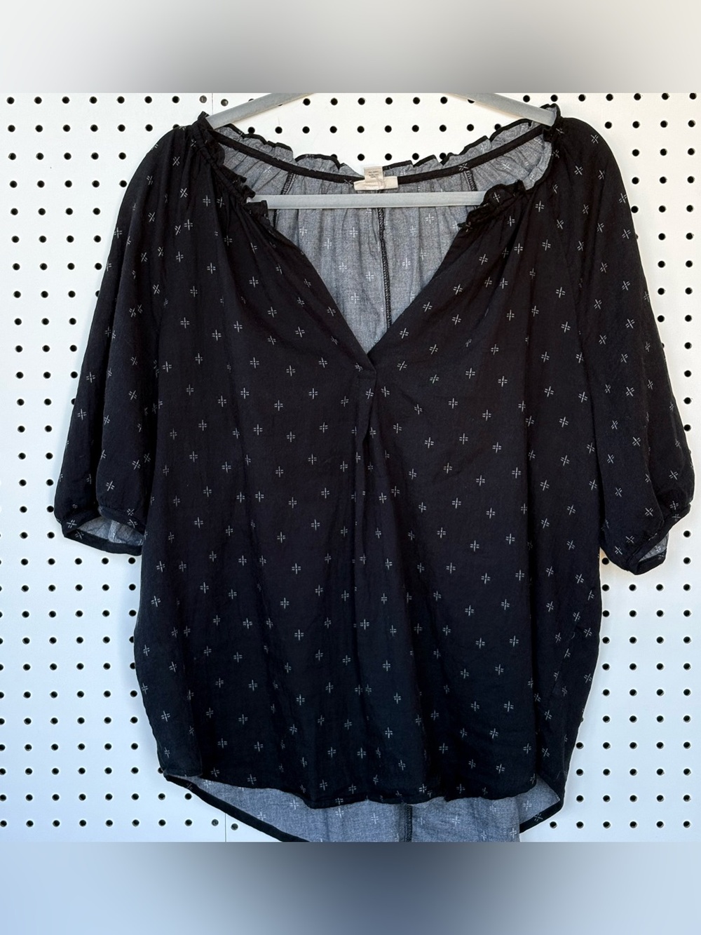 a.n.a Black Cotton Peasant Blouse with V-Neck and White Accents Size XL